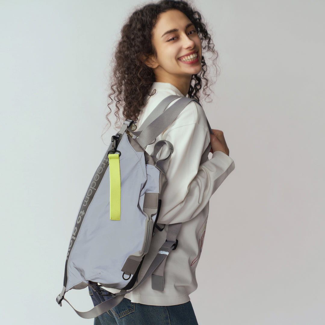 multi-use reflective sports bag