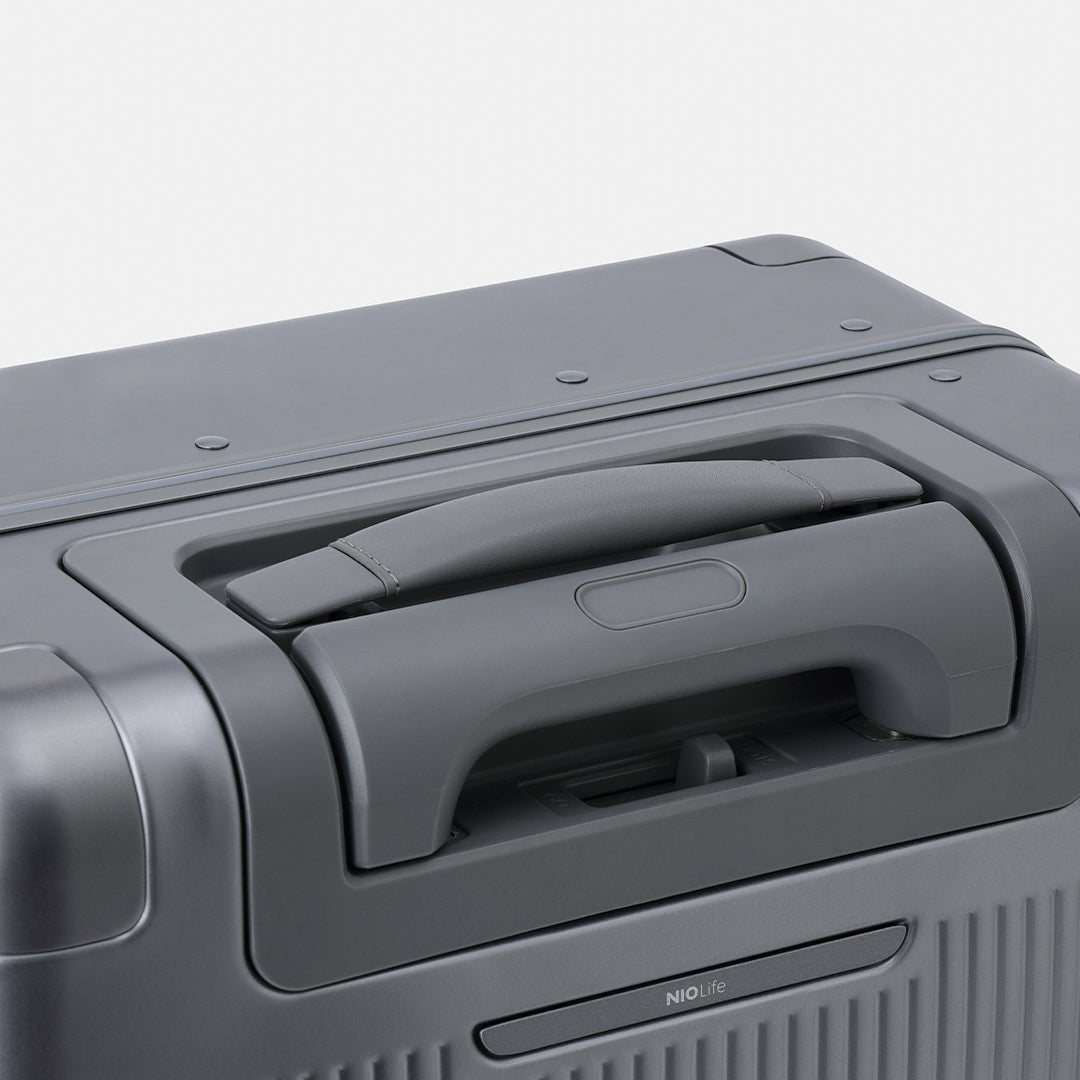 aluminum-magnesium carry-on suitcase - Horizon Voyager
