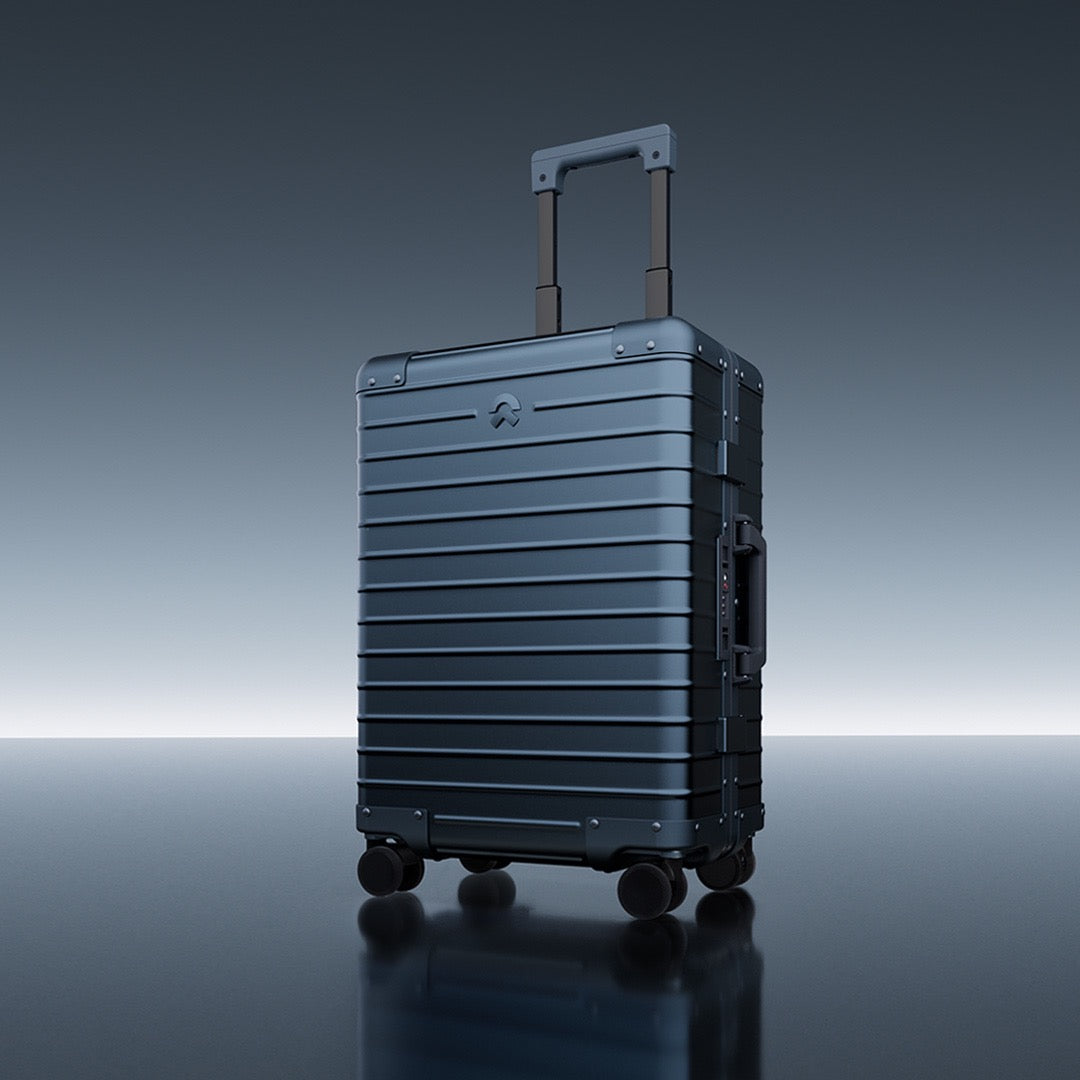 aluminum-magnesium carry-on suitcase - Horizon Voyager
